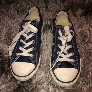 Kids navy converse!